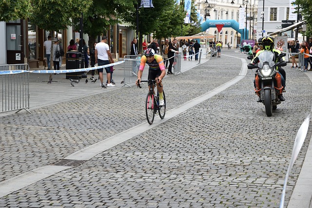 了自己的价 了自己的价